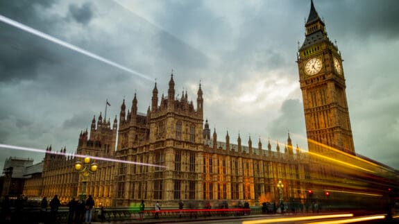 Houses of parliament and Big Ben skyline at dusk