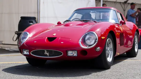 A red Ferrari 250 GTO